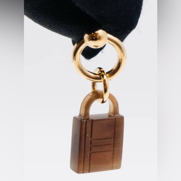 Hermès Authentic Amulet Maroquinier Kelly Cadena Earrings Brown Golden New W Box - Picture 15 of 16